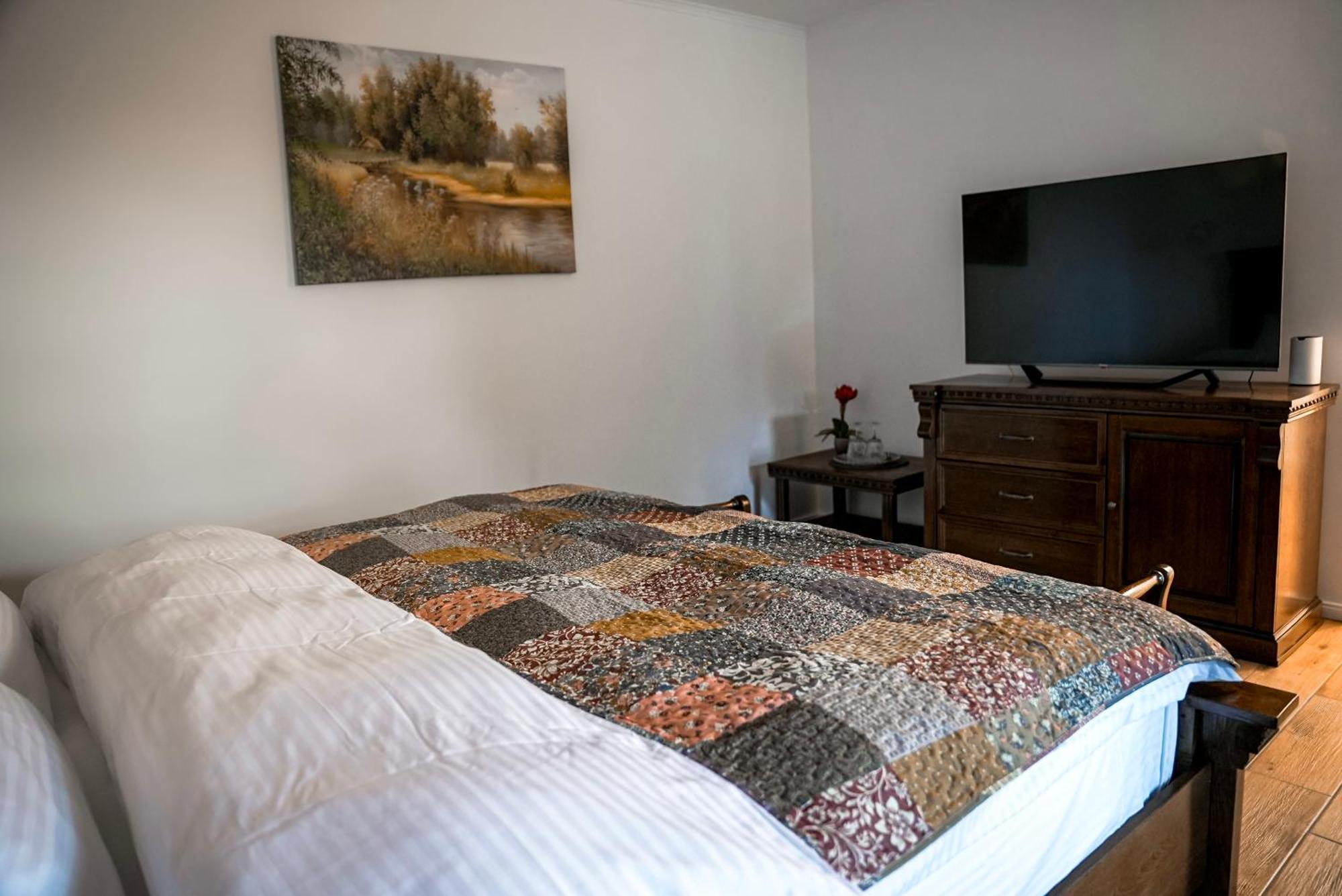 Bed and Breakfast Boutique Marlen Ghimbav Экстерьер фото