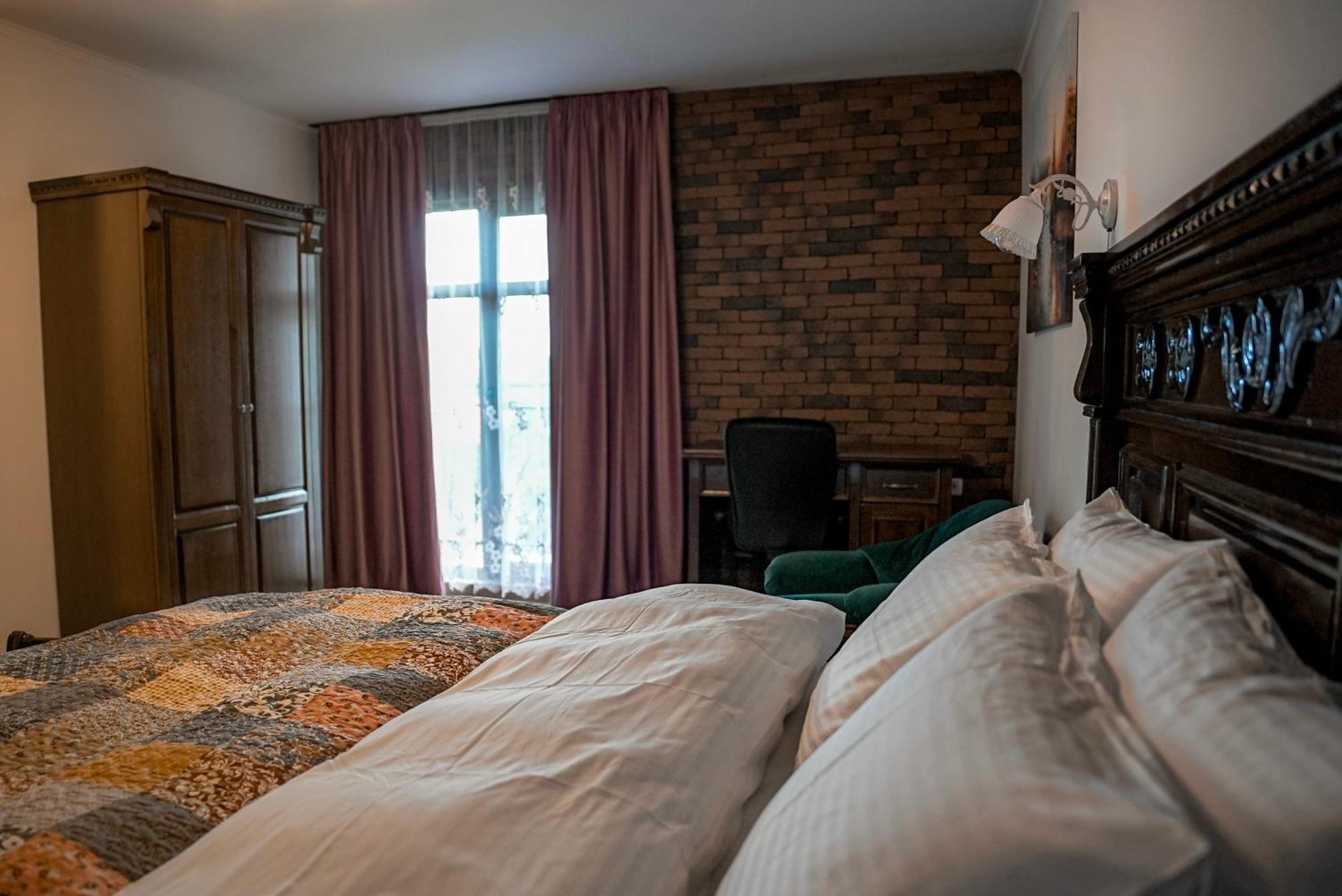 Bed and Breakfast Boutique Marlen Ghimbav Экстерьер фото