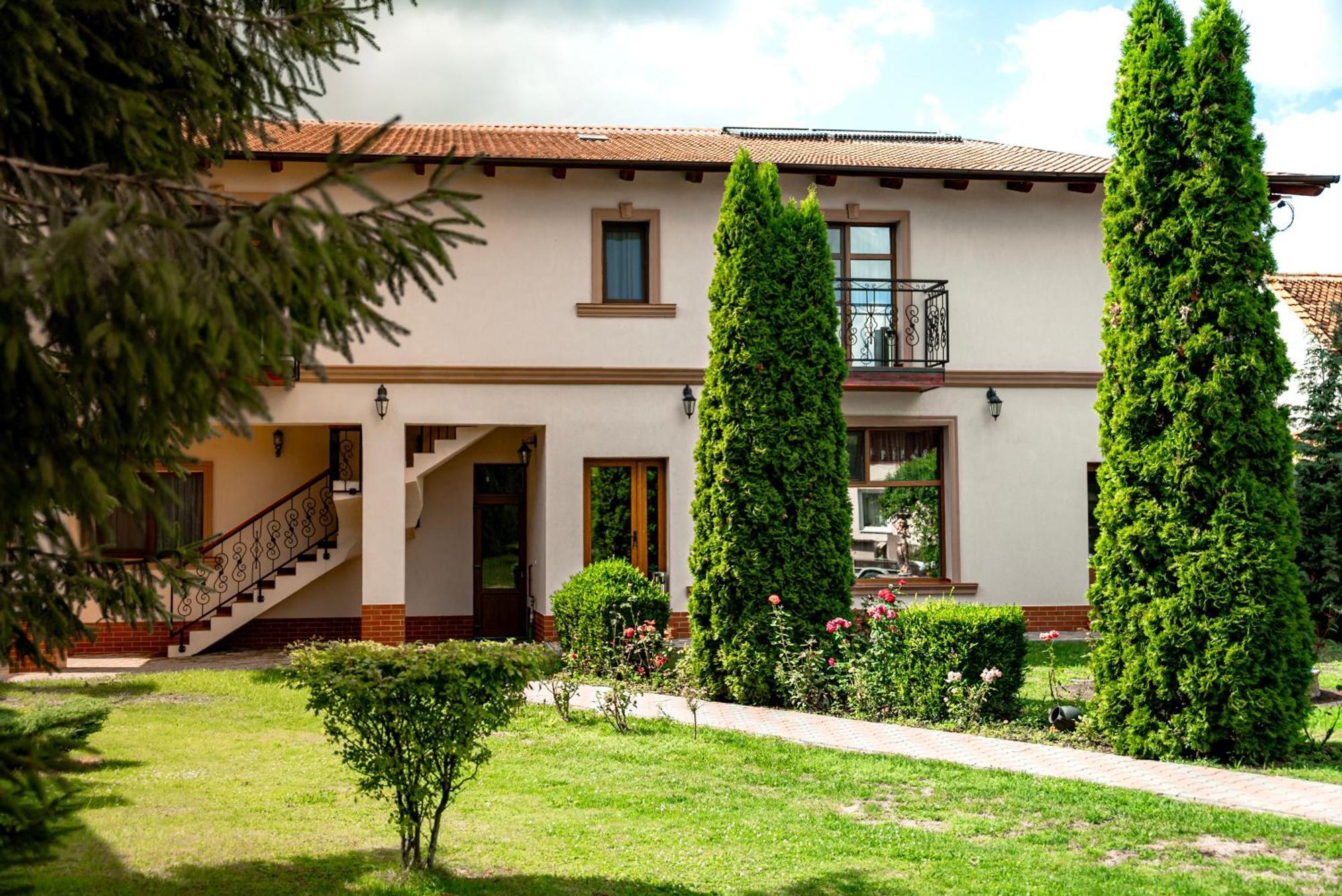 Bed and Breakfast Boutique Marlen Ghimbav Экстерьер фото
