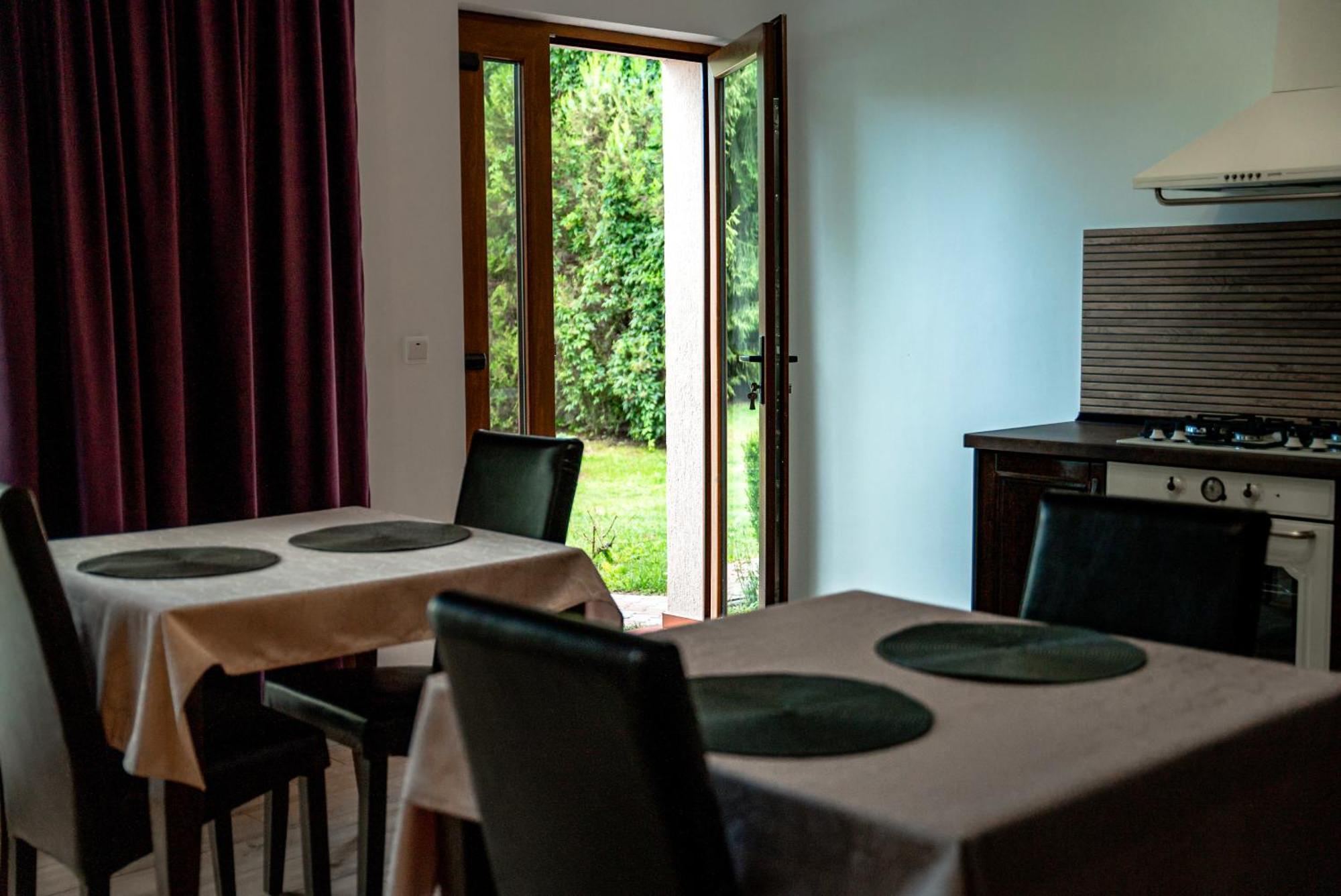 Bed and Breakfast Boutique Marlen Ghimbav Экстерьер фото