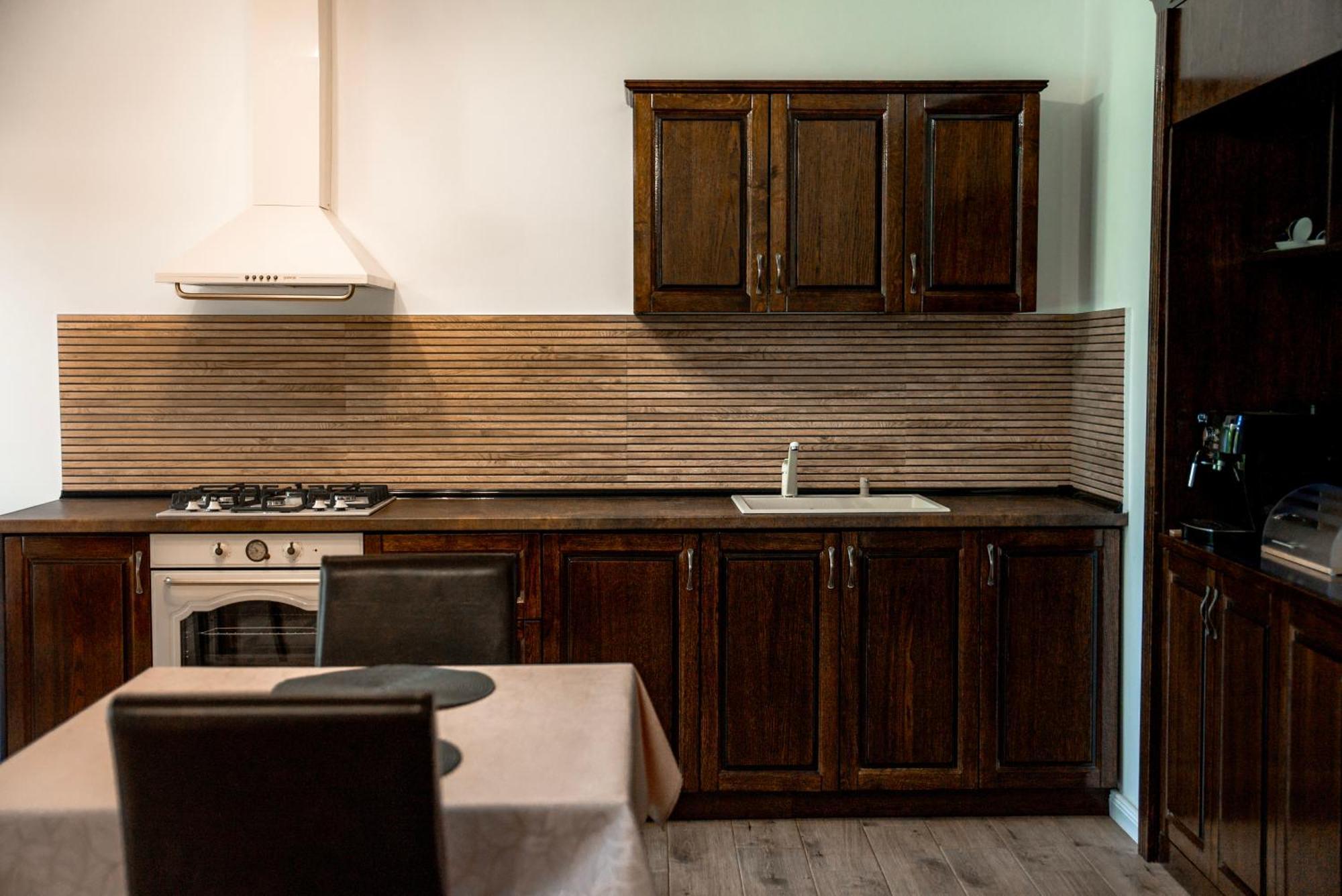 Bed and Breakfast Boutique Marlen Ghimbav Экстерьер фото
