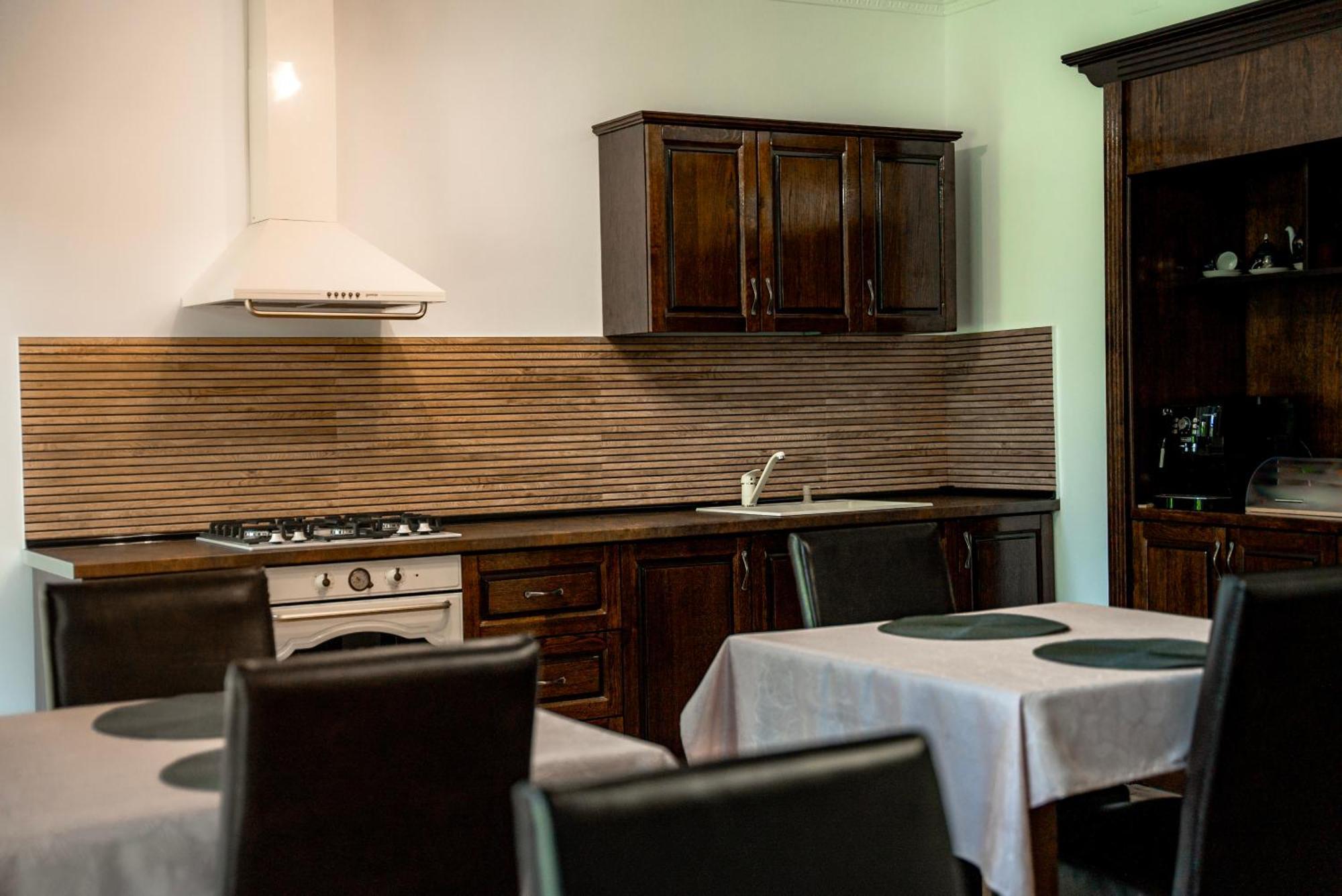 Bed and Breakfast Boutique Marlen Ghimbav Экстерьер фото