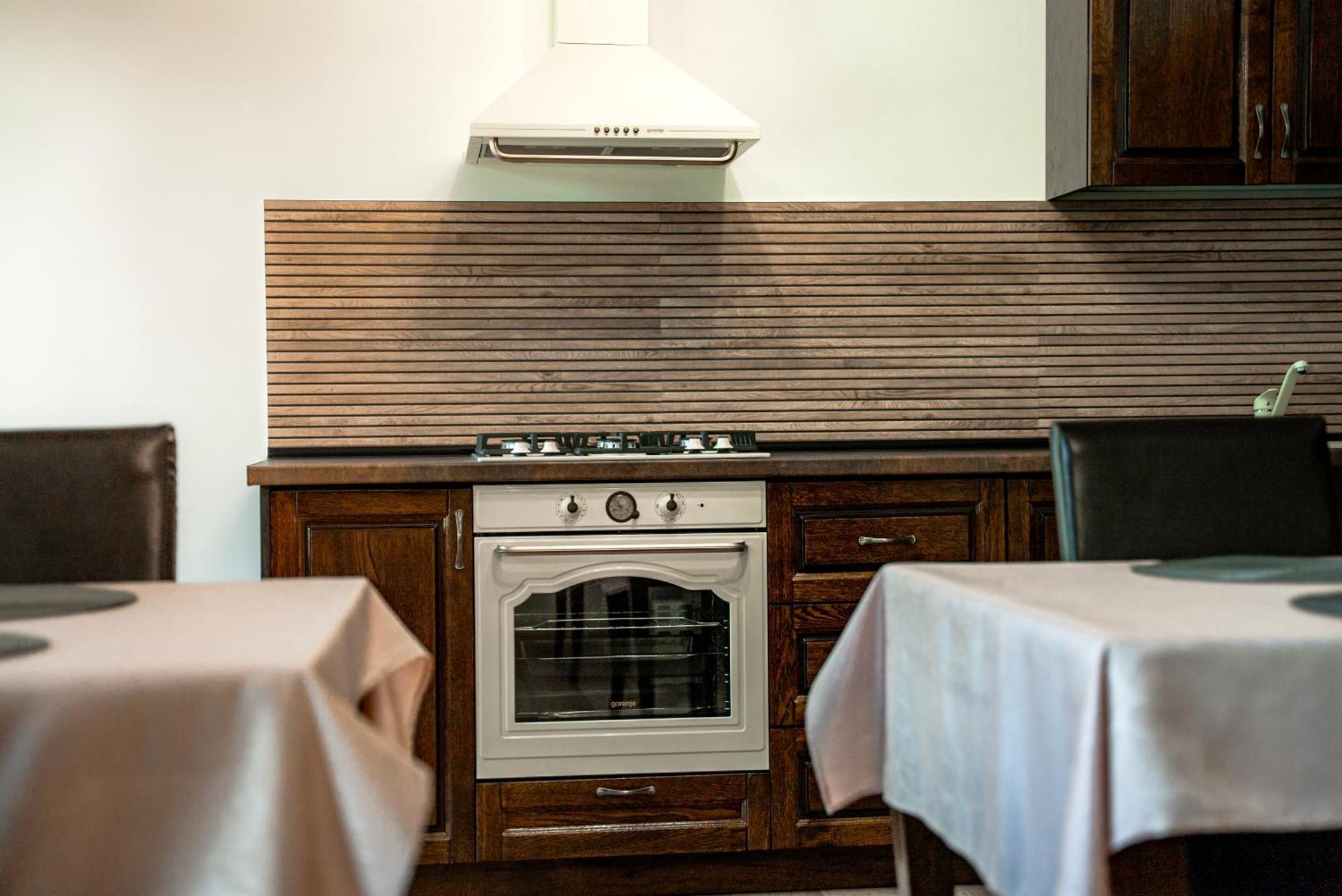 Bed and Breakfast Boutique Marlen Ghimbav Экстерьер фото