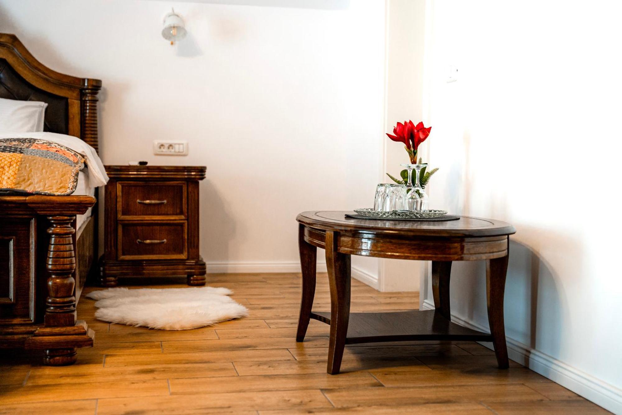 Bed and Breakfast Boutique Marlen Ghimbav Экстерьер фото