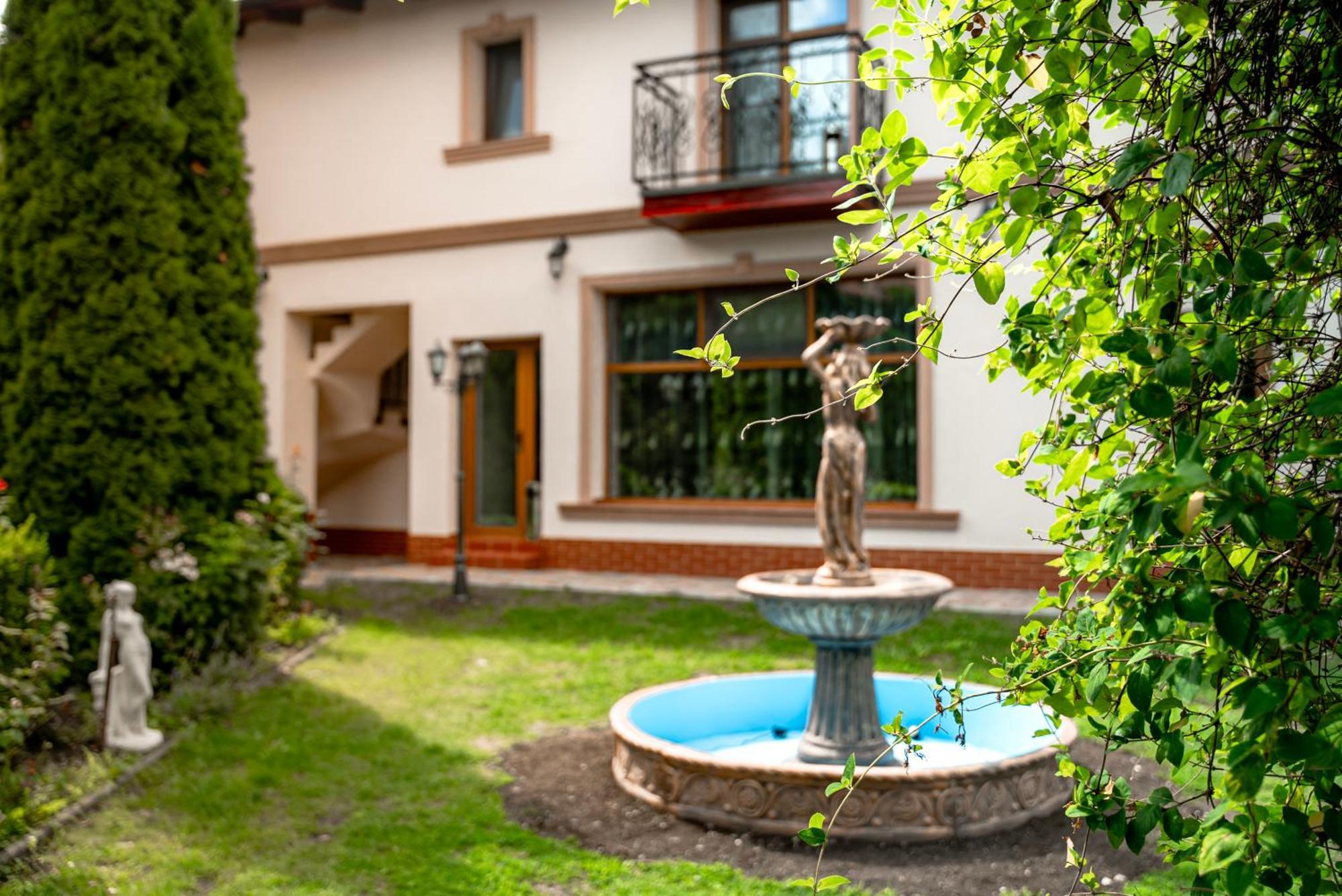 Bed and Breakfast Boutique Marlen Ghimbav Экстерьер фото