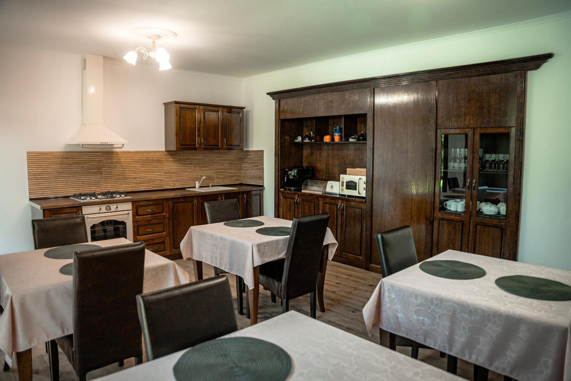 Bed and Breakfast Boutique Marlen Ghimbav Экстерьер фото