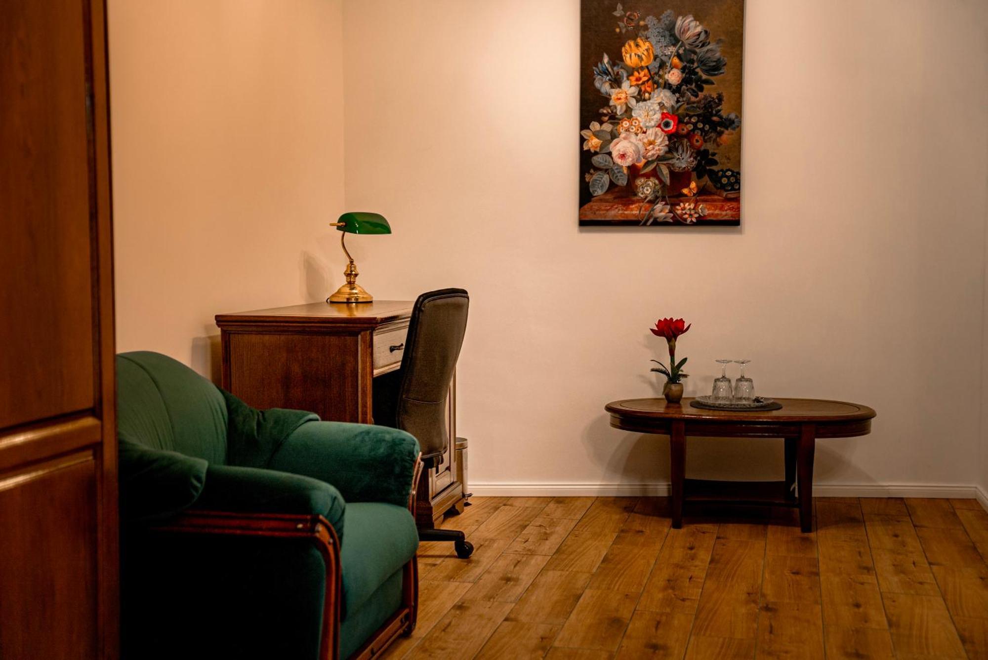 Bed and Breakfast Boutique Marlen Ghimbav Экстерьер фото