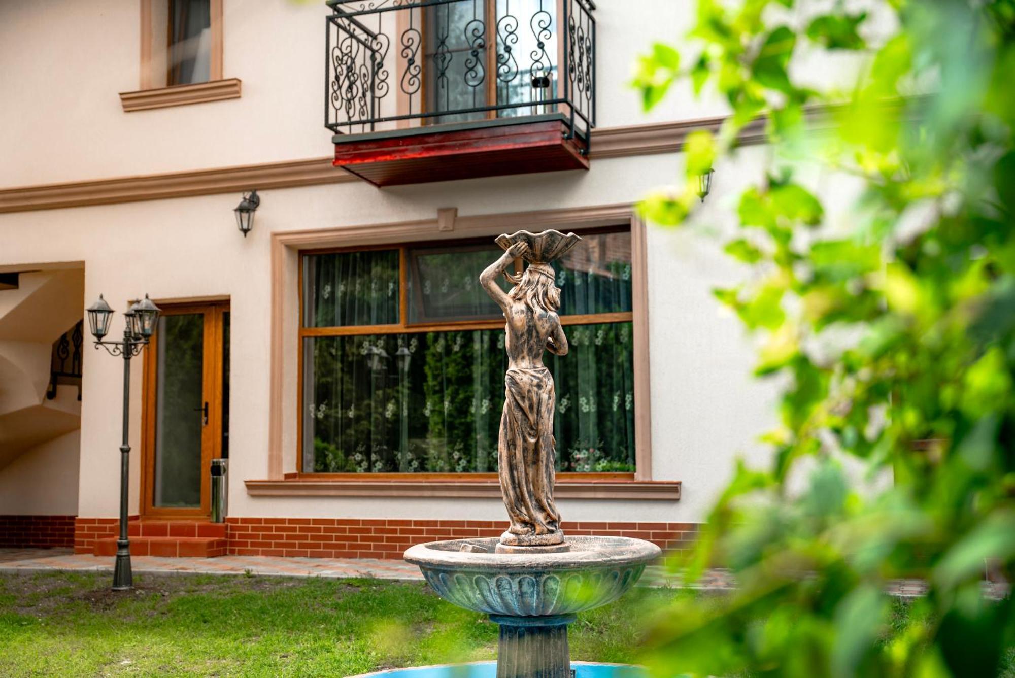 Bed and Breakfast Boutique Marlen Ghimbav Экстерьер фото