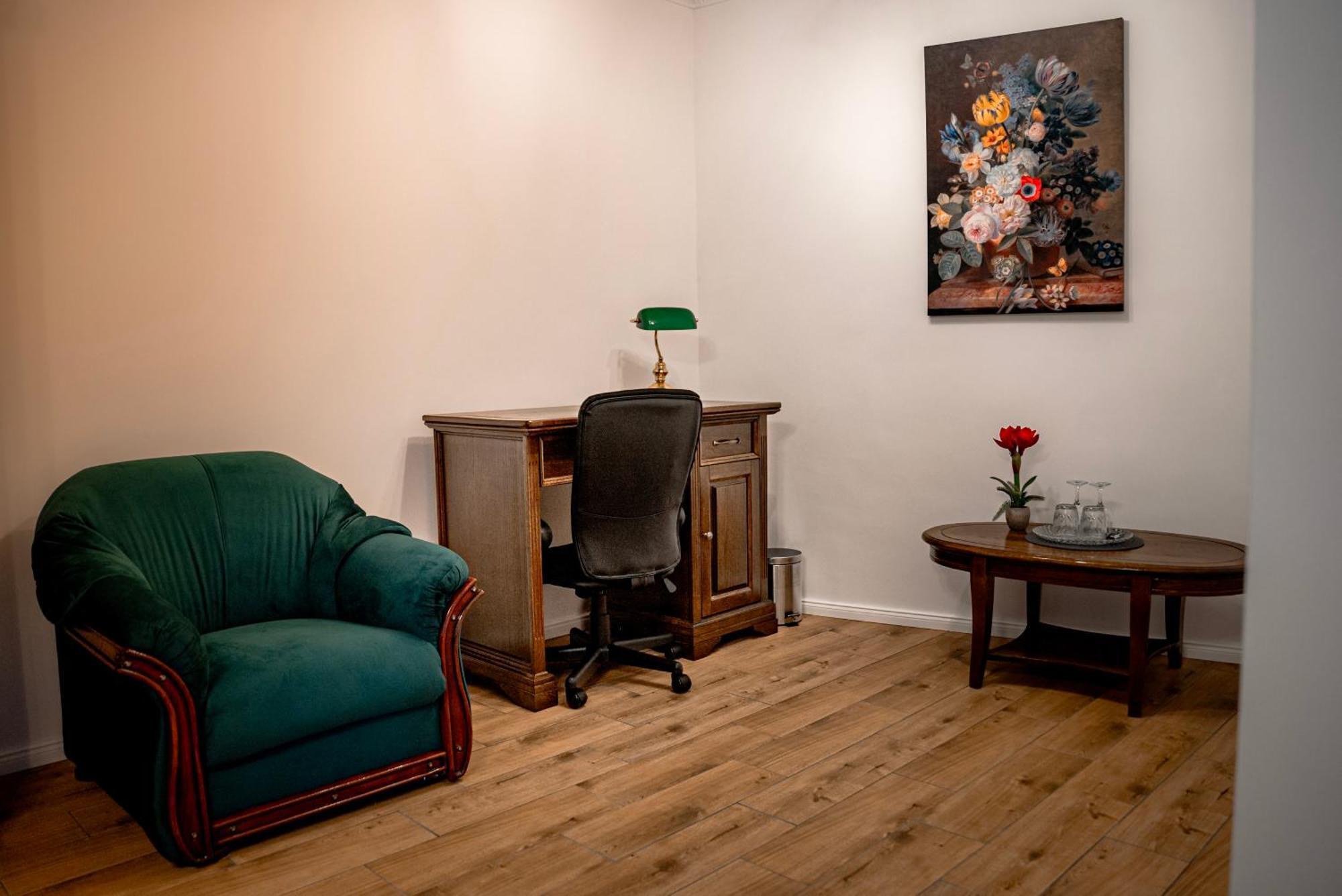 Bed and Breakfast Boutique Marlen Ghimbav Экстерьер фото