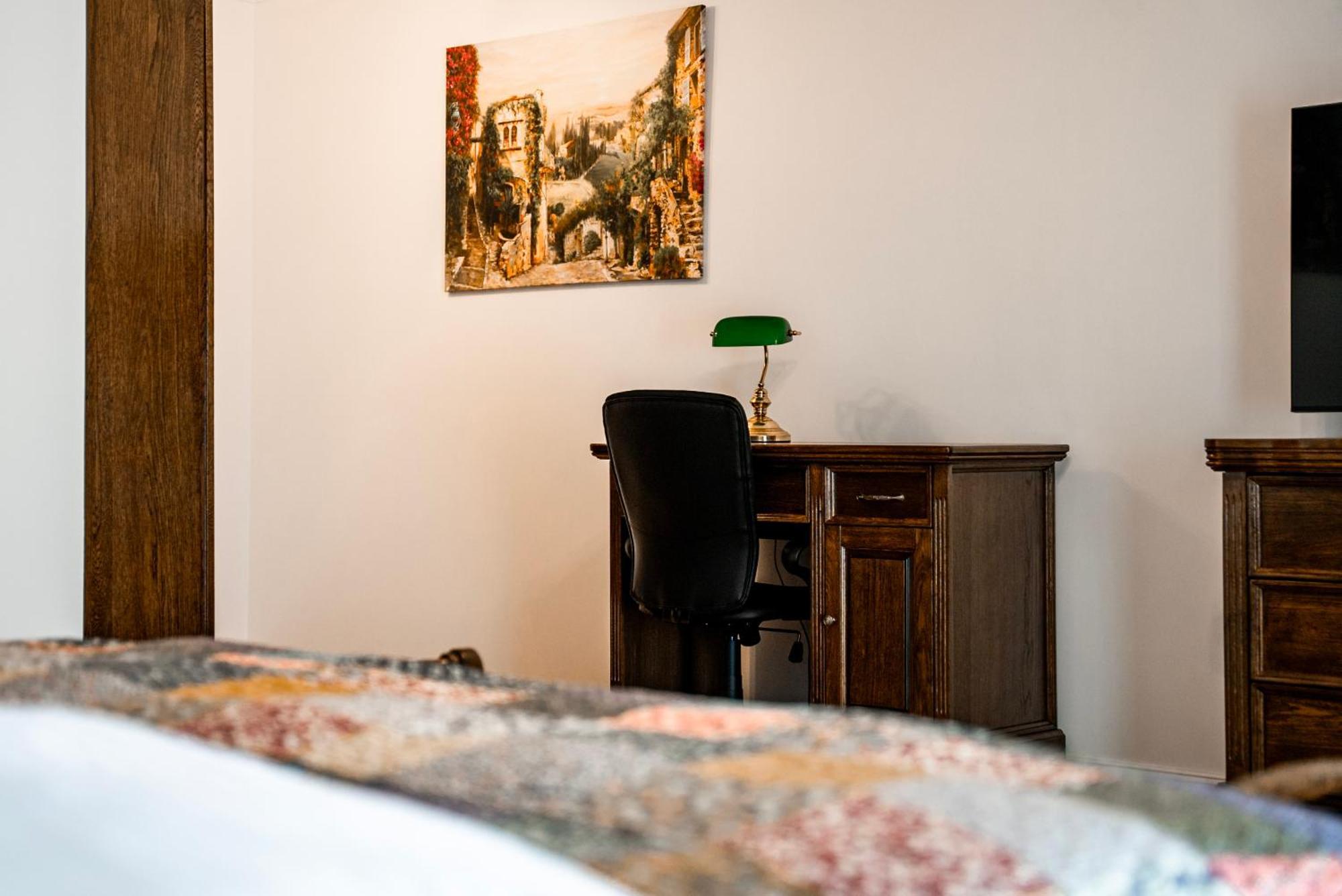 Bed and Breakfast Boutique Marlen Ghimbav Экстерьер фото